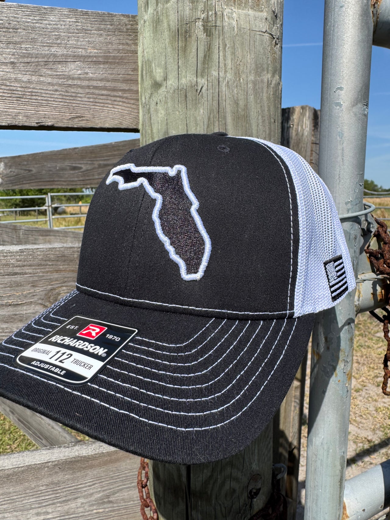 FLORIDA - SIDE BLACK/WHITE AMERICAN FLAG