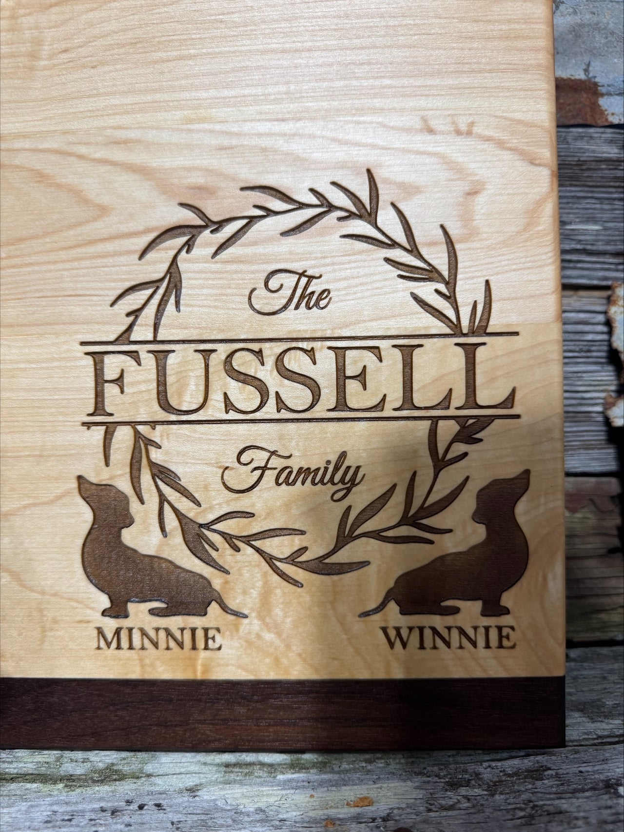 THE FAMILY WREATH WITH OPTIONAL DOGS