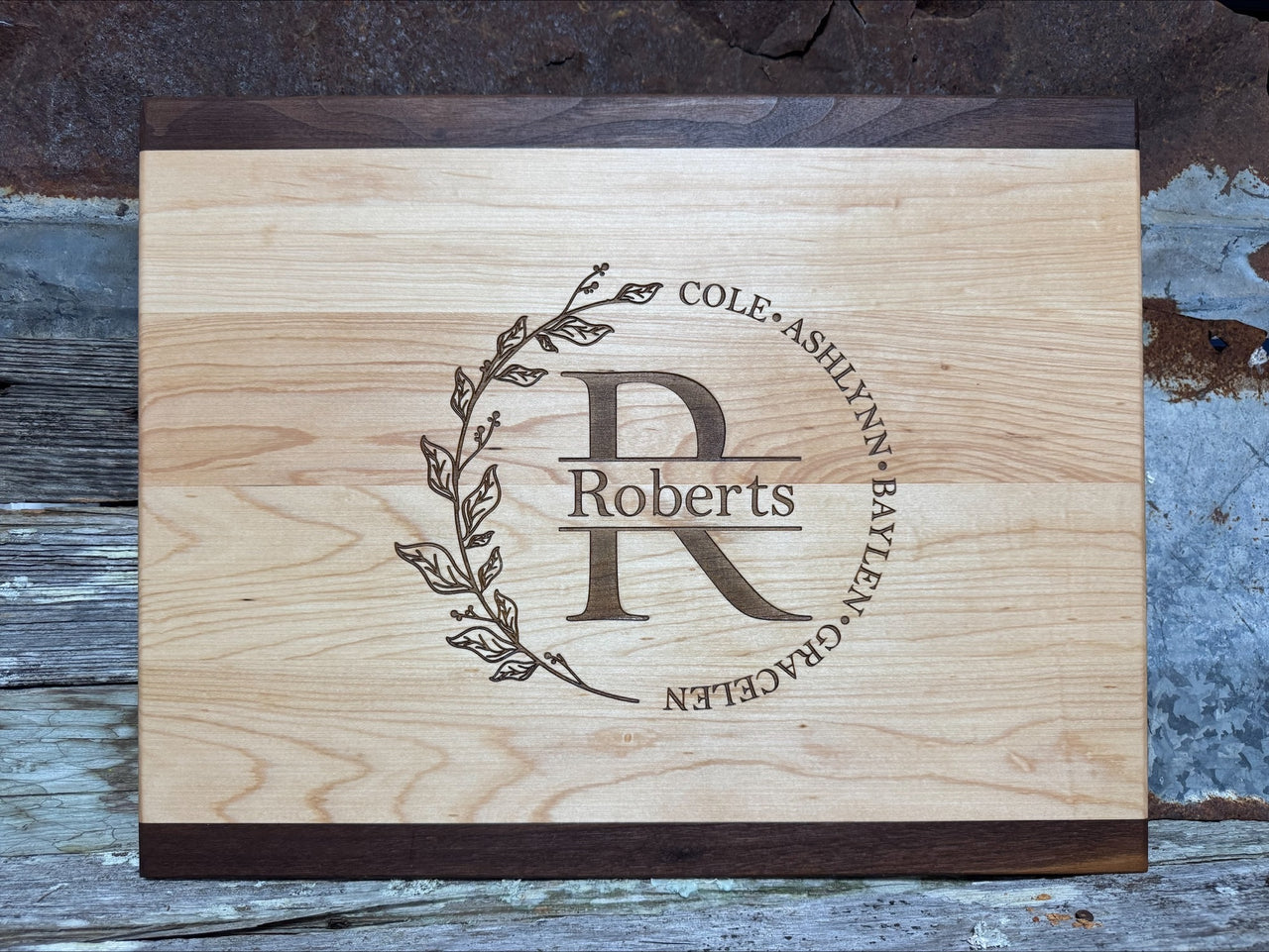 FAMILY CIRCLE CUTTING BOARD
