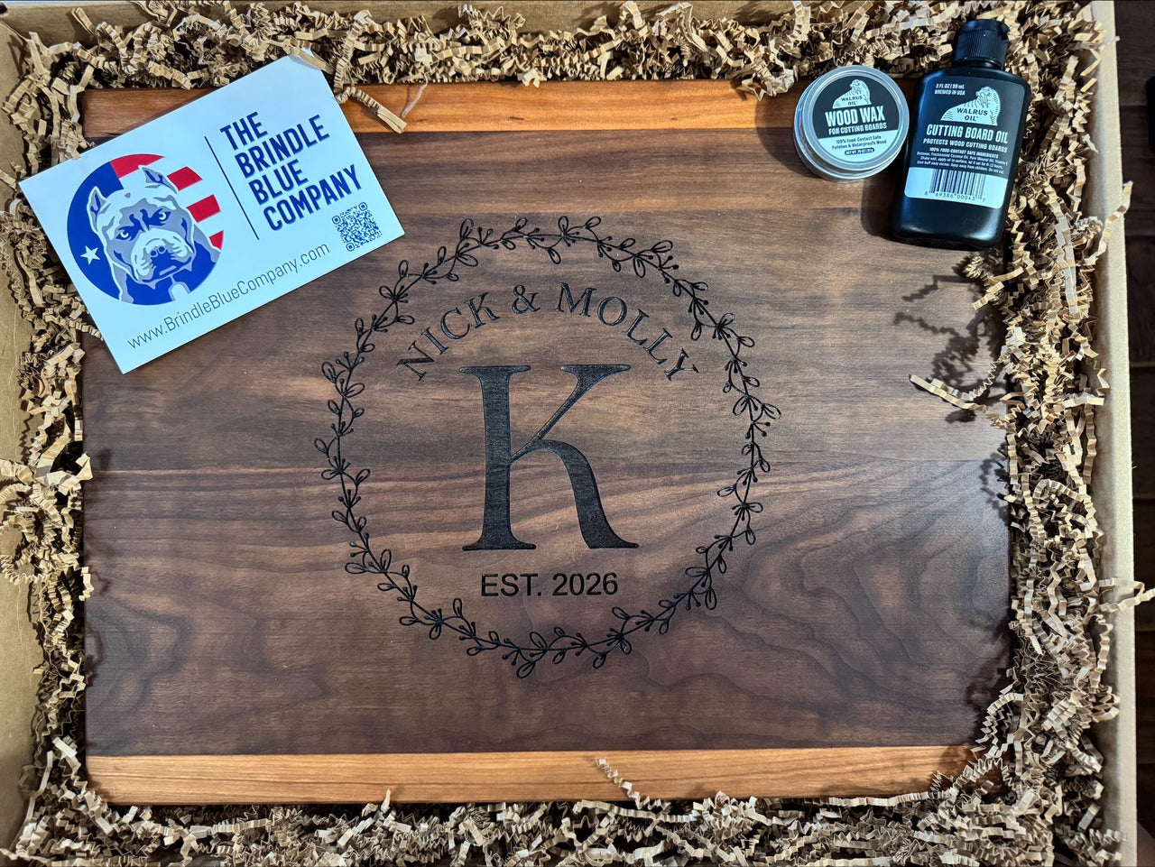 RUSTIC VINE CUTTING BOARD